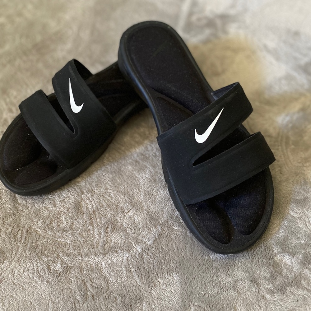 Nike slip on sandals